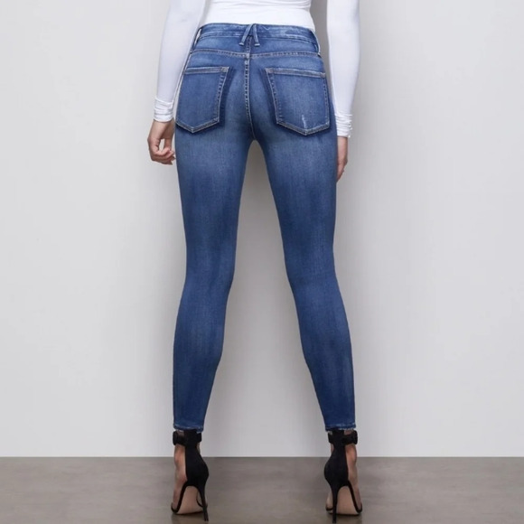 Good American Good Legs Crop Jean In Blue377 - Picture 2 of 13